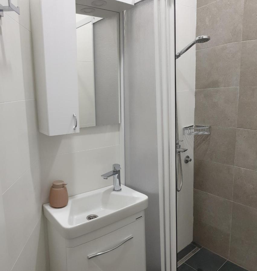 Lovely Private Flats Free Parking Novi Sad Esterno foto