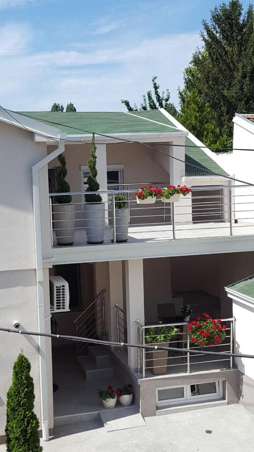 Lovely Private Flats Free Parking Novi Sad Esterno foto