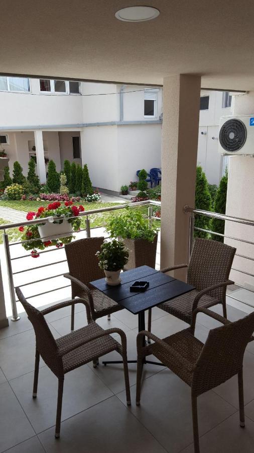 Lovely Private Flats Free Parking Novi Sad Esterno foto