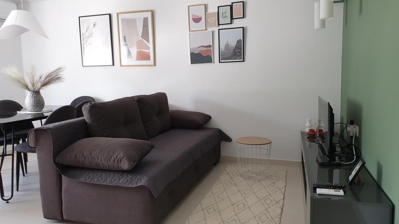 Lovely Private Flats Free Parking Novi Sad Esterno foto