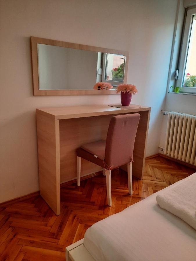 Lovely Private Flats Free Parking Novi Sad Esterno foto