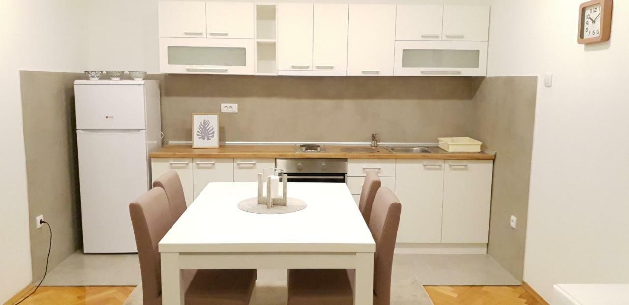 Lovely Private Flats Free Parking Novi Sad Esterno foto