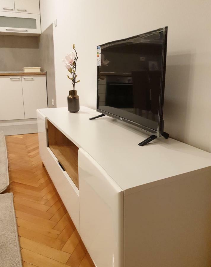 Lovely Private Flats Free Parking Novi Sad Esterno foto